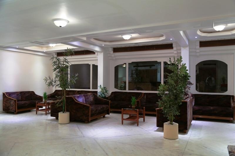 Golden Plaza Hotel Ahmedabad Eksteriør billede